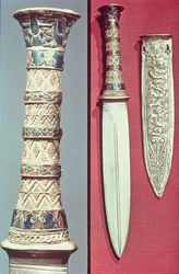 Dague et fourreau en or, trésor de Toutânkhamon, vers 1340 av. J.-C.